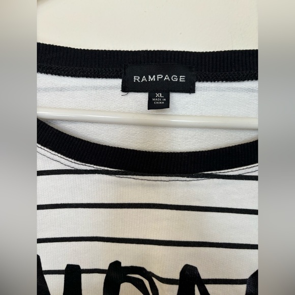 Rampage Model Off Duty Shirt/Sweatshirt (XL) NWT - Picture 5 of 8